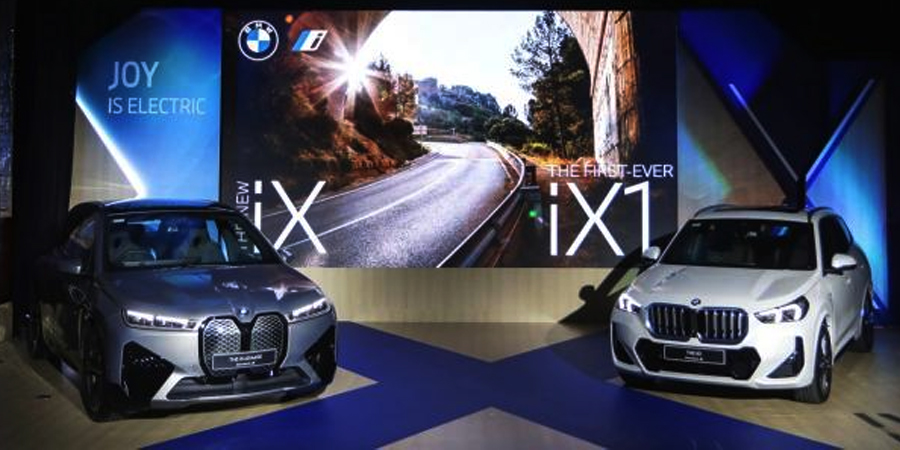 BMW Serie Terbaru Meluncurkan Dua Model Mobil Listrik